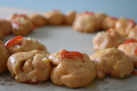 Smoky Chilli Garlic Tear and Share Bread ring before cooking